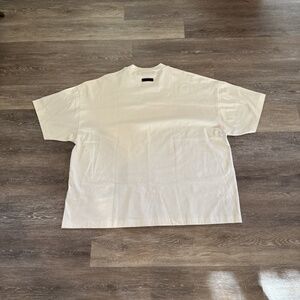 Fear of God Essentials T-shirt 2023 Cloud Dancer Large